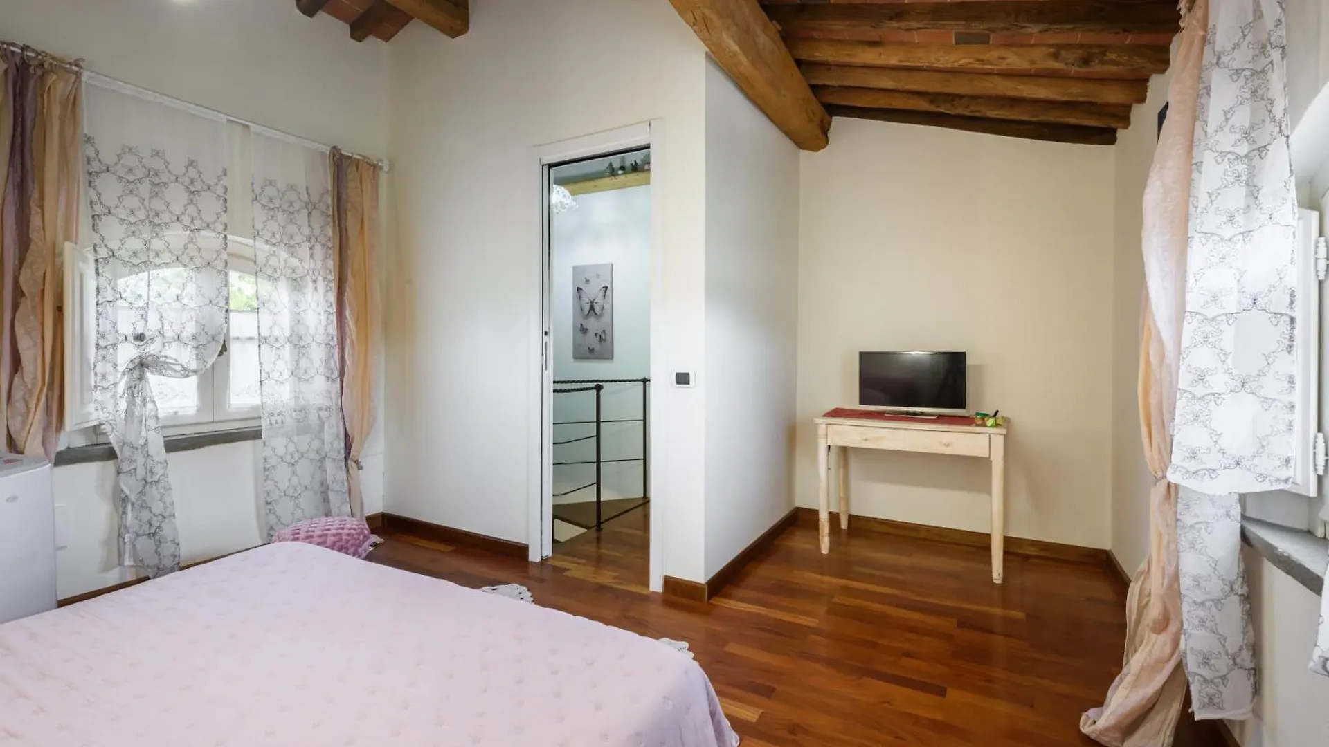 Villa Al Molino By Mmega Cenaia Italy